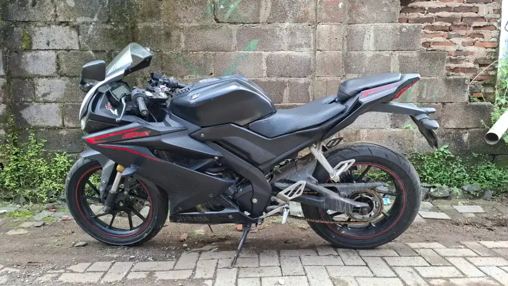 Yamaha R15 V3 2017 Matte Black (Hitam Doff)