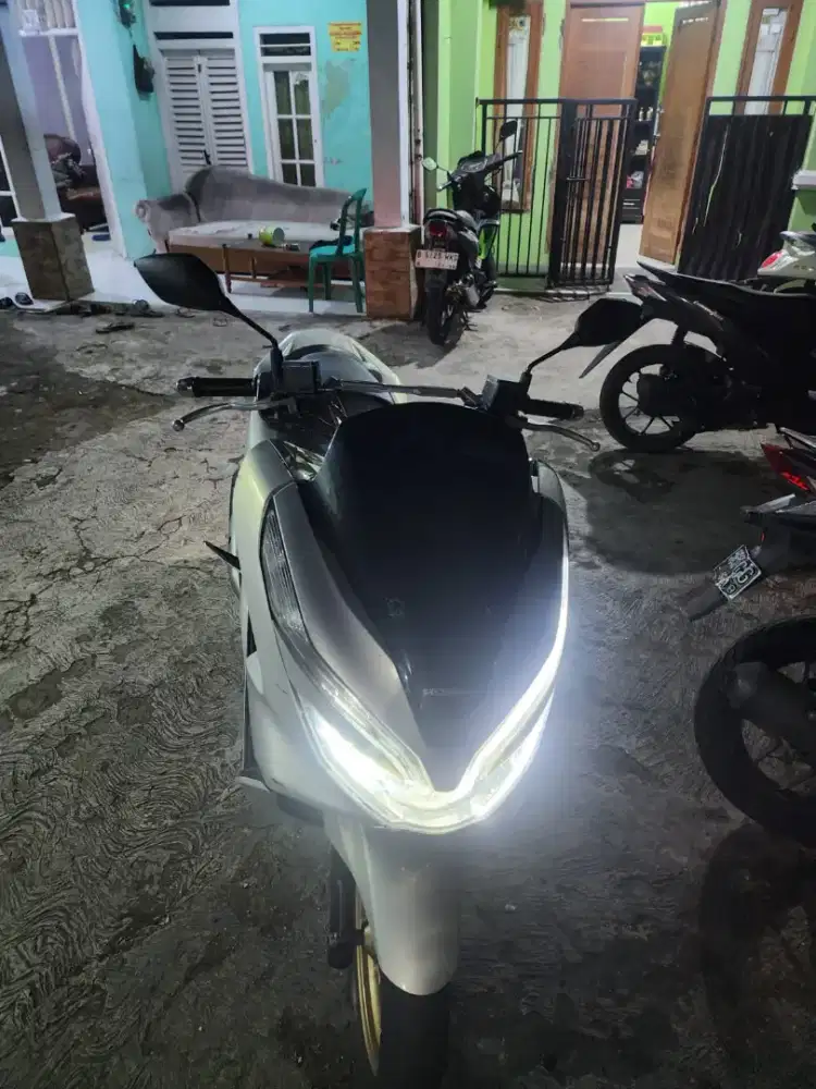 JUAL BU MOTOR PCX TAHUN 2019 SILVER MULUS NORMAL SIAP PAKE