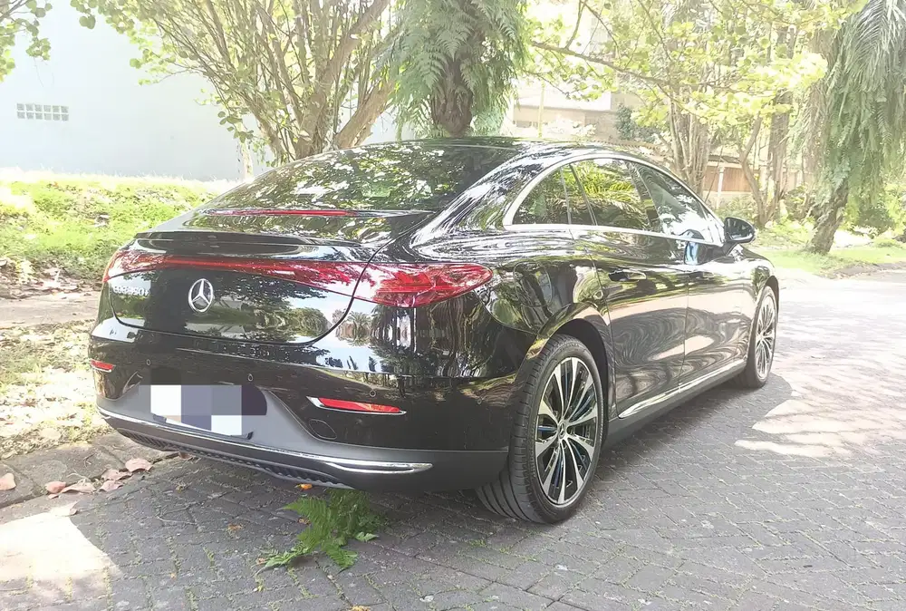 Mercedes-Benz EQE 350+ 2023 Listrik