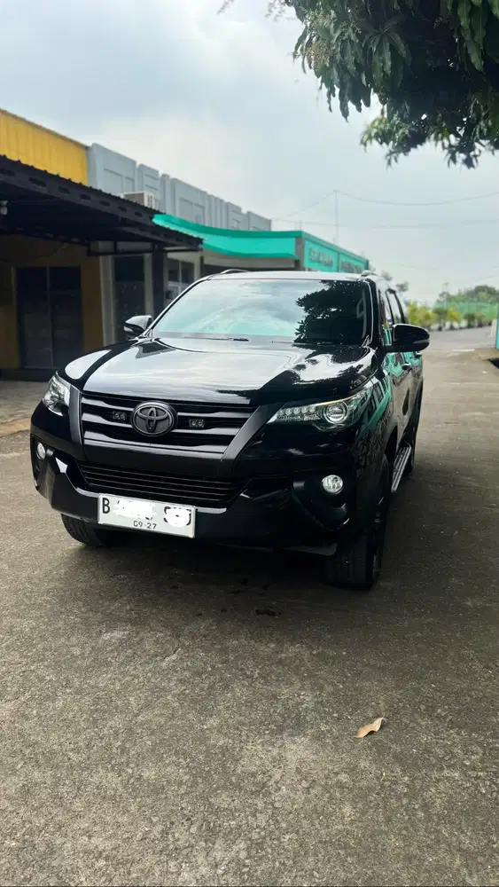 Jual Fortuner VRZ 2017 pemakaian pribadi