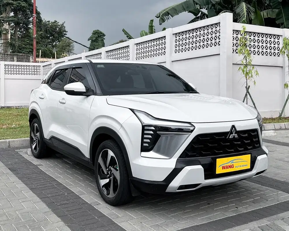 Mitsubishi XForce Ultimate - Warna Favorit KM Rendah