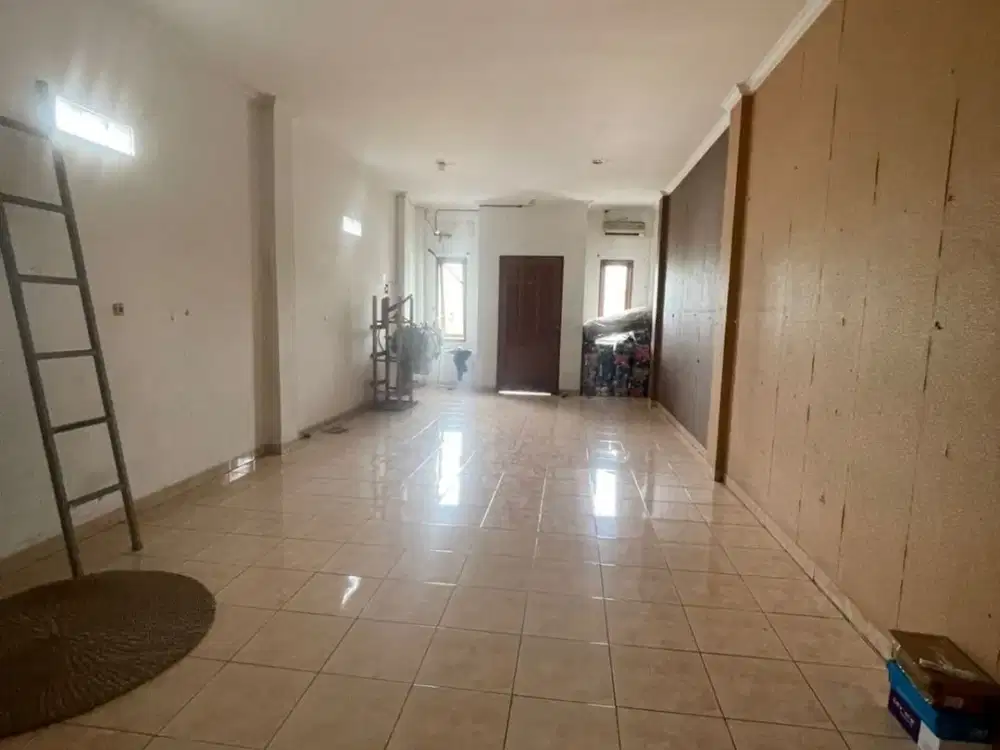 ANA RUMAH UK 4.5X22M DI PINGGIR JALAN RAYA JELAMBAR ra