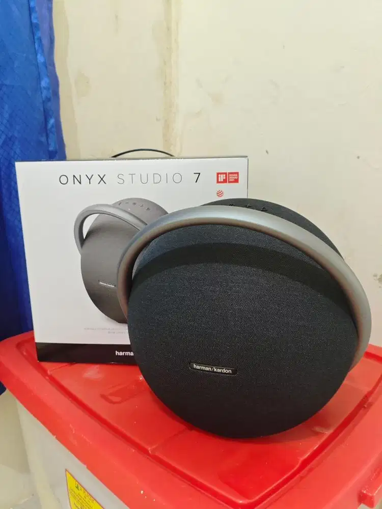 Harman Kardon Onyx Studio 7 Speaker Bluetooth Portable