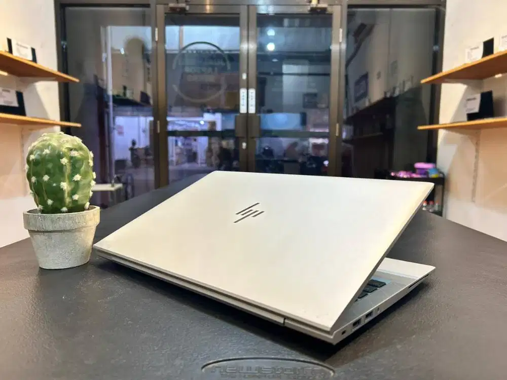 HP ELITEBOOK 840-G8//CORE I5-1145G7//VGA INTEL IRIS XE