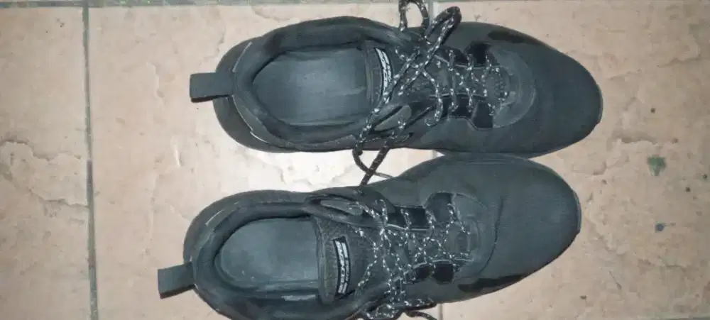 Sepatu SKECHER BOBS size 43