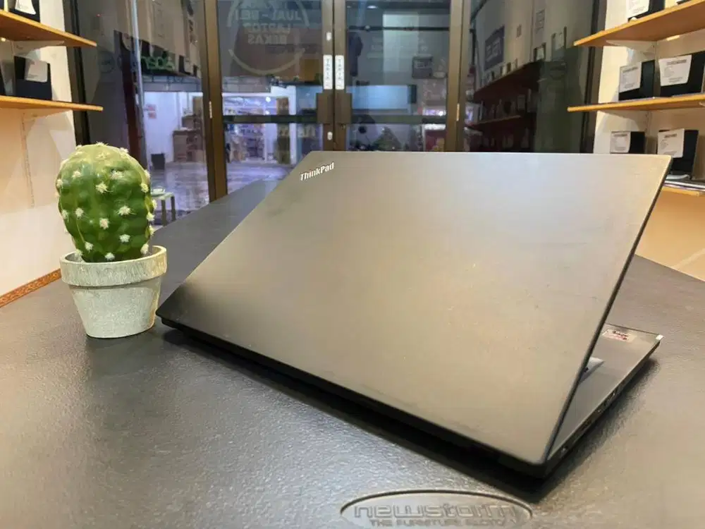 LENOVO THINKPAD T495S//RYZEN 7PRO-3700U//RAM16GB