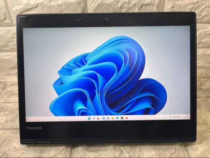 Laptop Toshiba Portege X20W 2IN1 CORE I5 GEN8 8GB/256GB 12 INCH *RWL