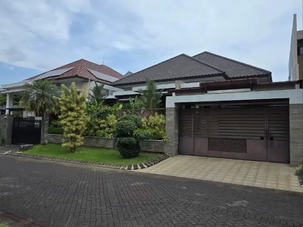 Dijual Rumah Terawat Mewah Dekat Pusat Kota di Istana Dieng Malang