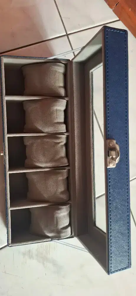 Kotak jam tangan isi 5