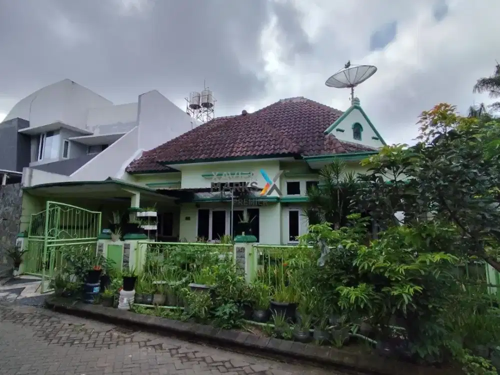 Dijual Rumah Hook Vintage Pusat Kota di Permata Jingga Malang