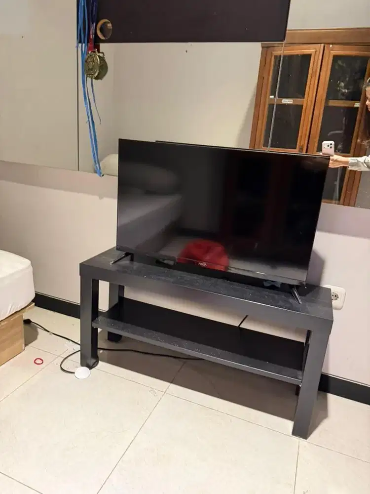 DIJUAL CEPAT TV AQUA 32 inch BARU 6 blm pakai dijual pindah rumah