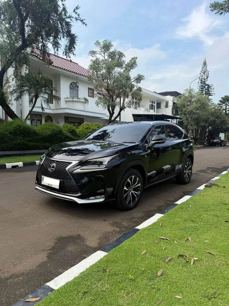 CASH 2017 Lexus NX200T F-Sport