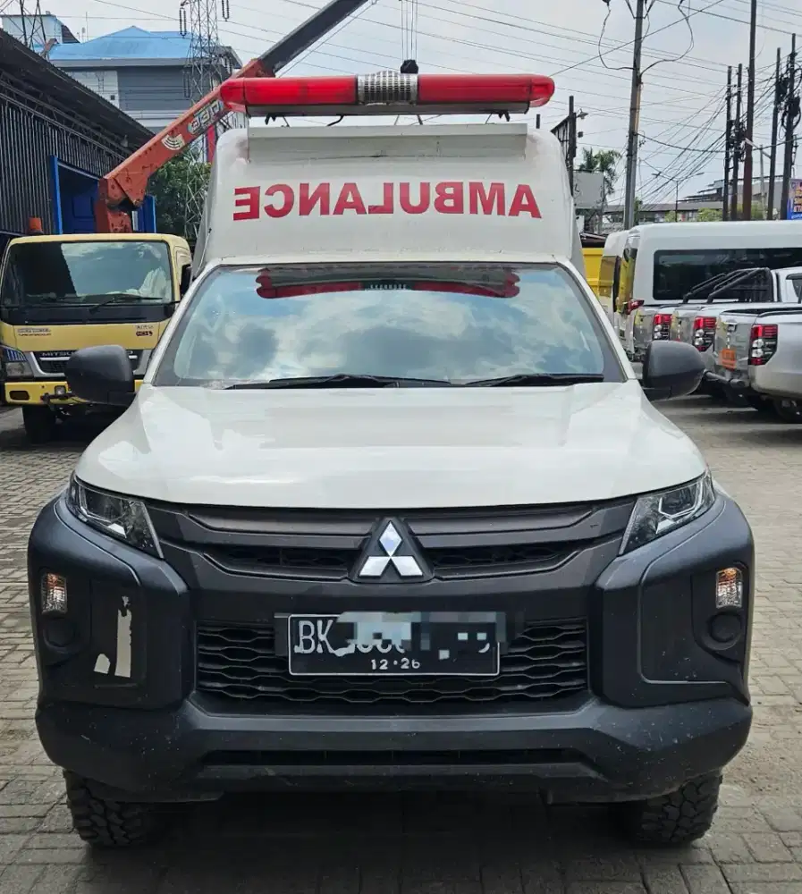 Triton Single cabin ambulance 2021 4x4