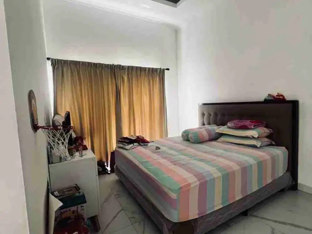 Dijual Rumah Siap Huni Minimalis 3 lantai Kelapa Gading row jalan 3 mobil