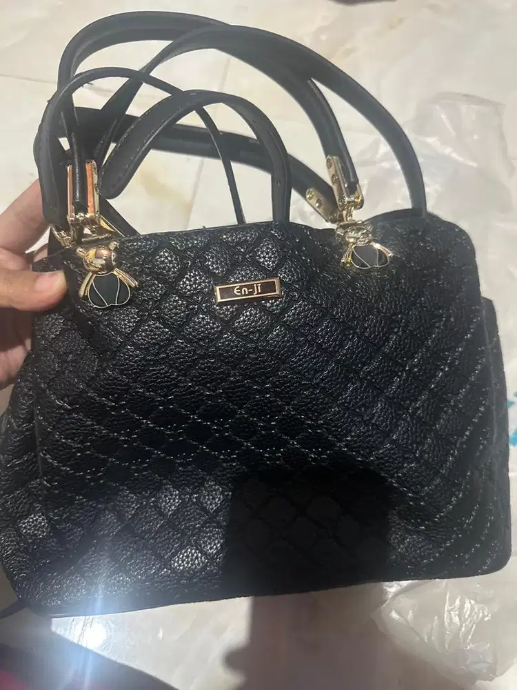 Tas Wanita elegan Enji Black