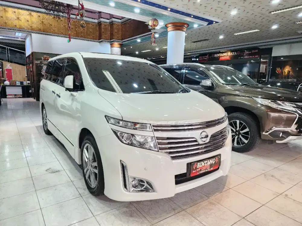 ELGRAND HWS 2.5 AT 2014 FACELIFT PUTIH /MODEL THN 2015 [BINTANG MOTOR]