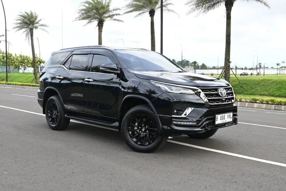 Toyota Fortuner VRZ GR 2.8 2022 Black