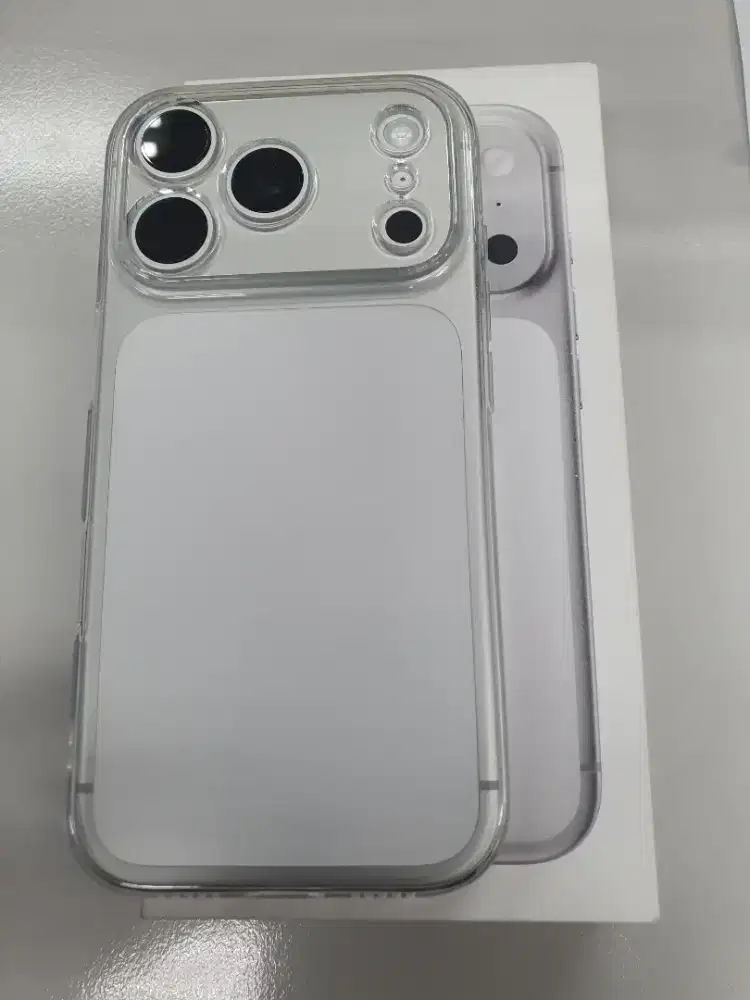 Iphone 17 Pro Silver Apr 2027 BH 100%