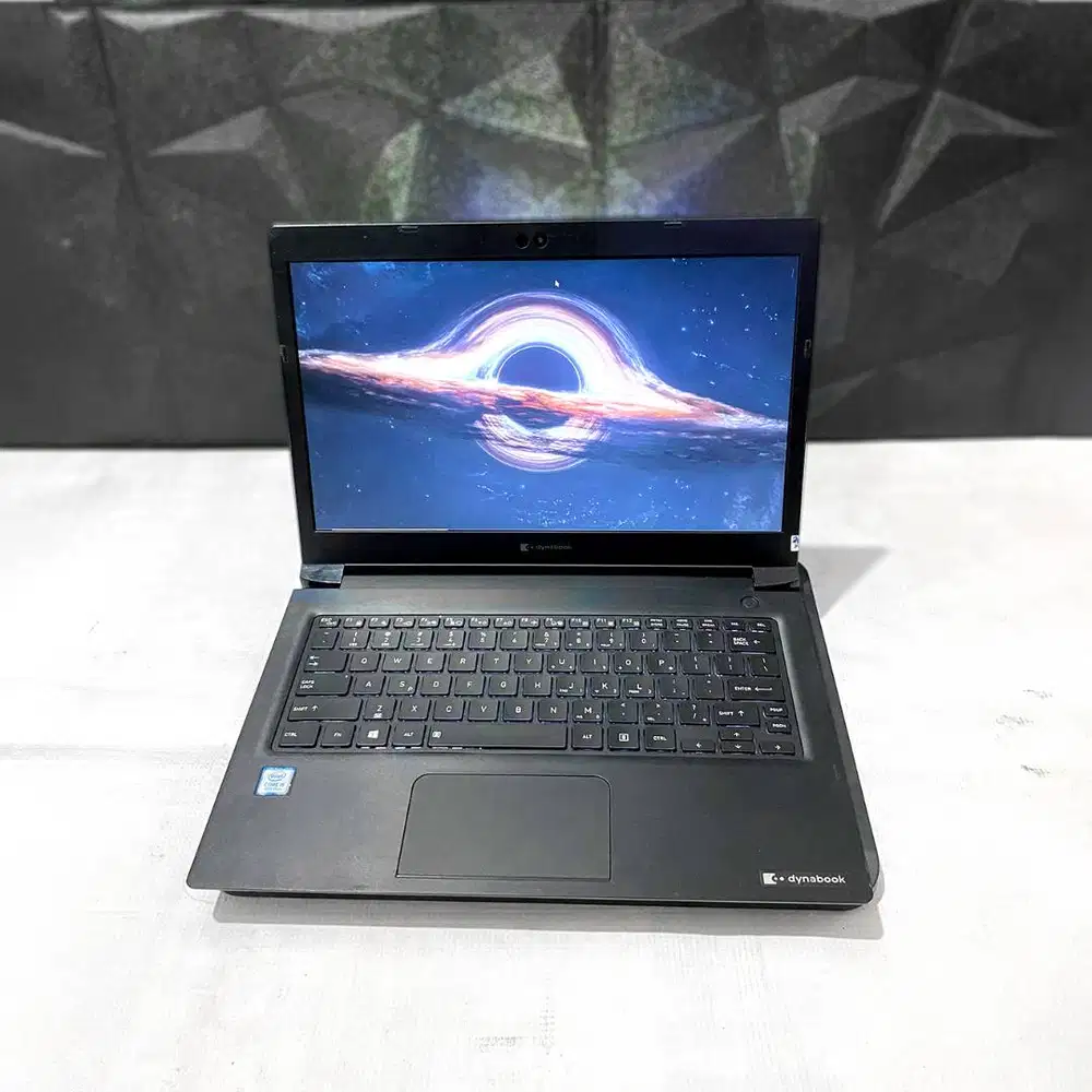 Toshiba Dynabook S73 Intel Core i5 Ram 8GB SSD 256GB NORMAL