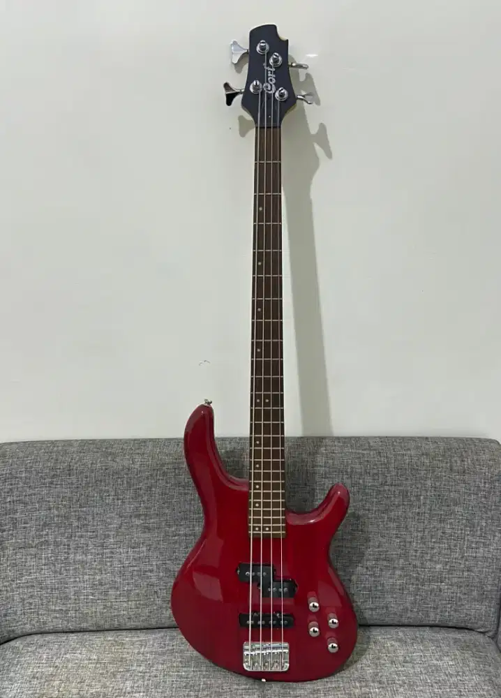 Bass cort action plus aktif