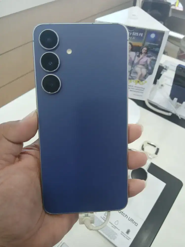Samsung S25 FE 8/256