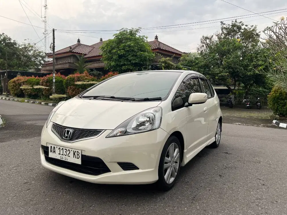 Honda JAzz 1.5 RS Automatic 2010