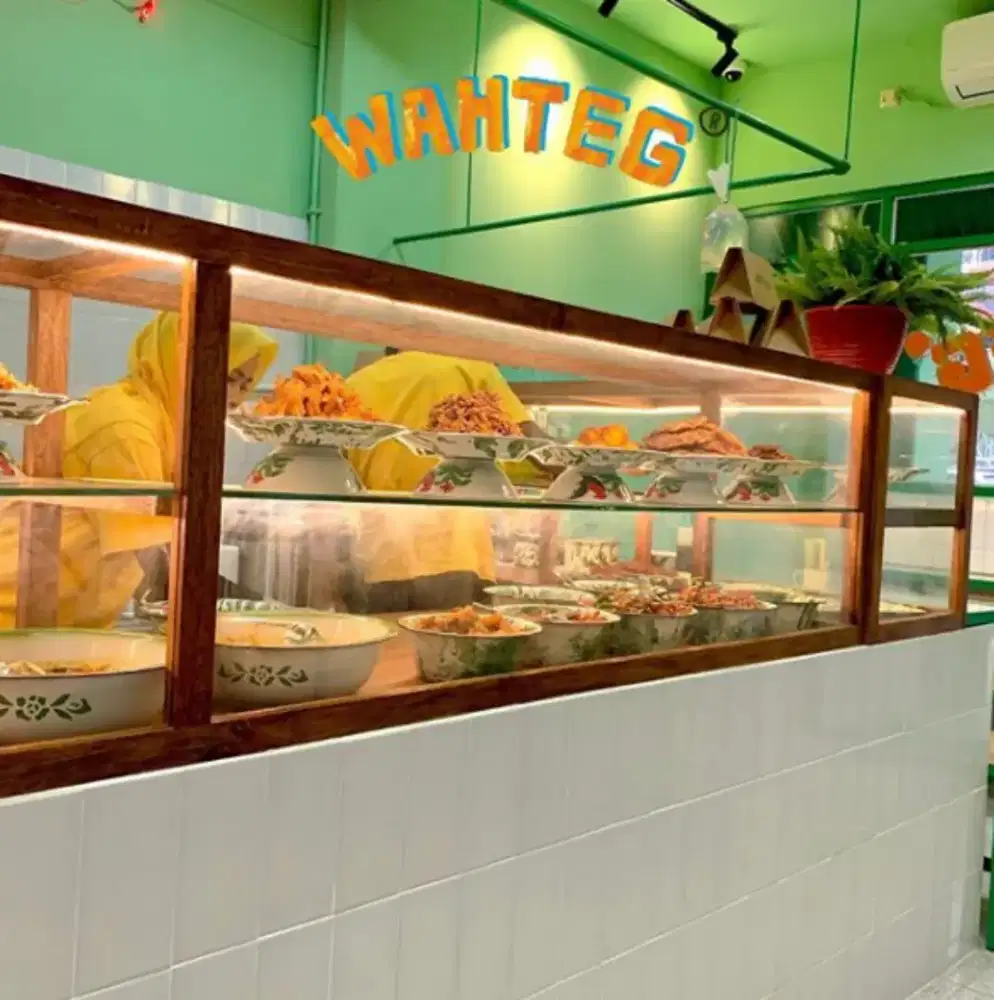 Lowongan: Karyawan Warung Nasi Pecel.  Lokasi: The Breeze BSD