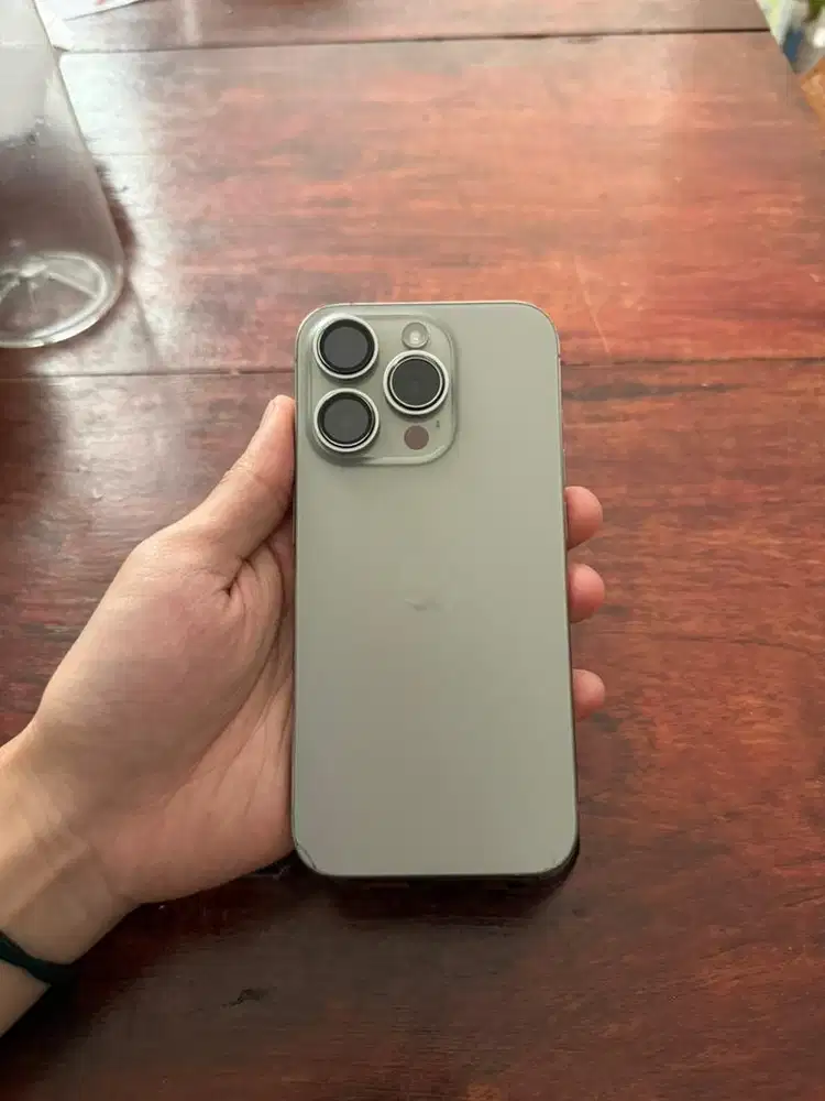 Iphone 15 pro 256 gb natural titanium bt/tt bu