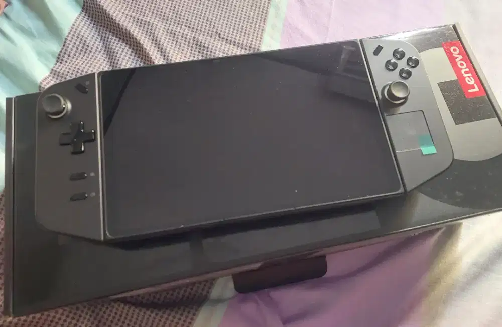 Lenovo Legion GO ( handheld gaming PC)