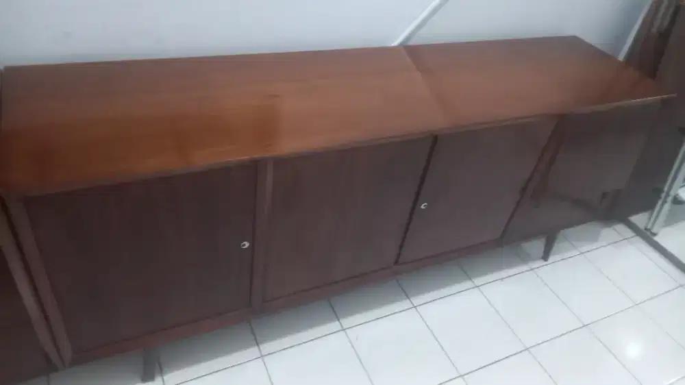 Lemari Jati Vintage
