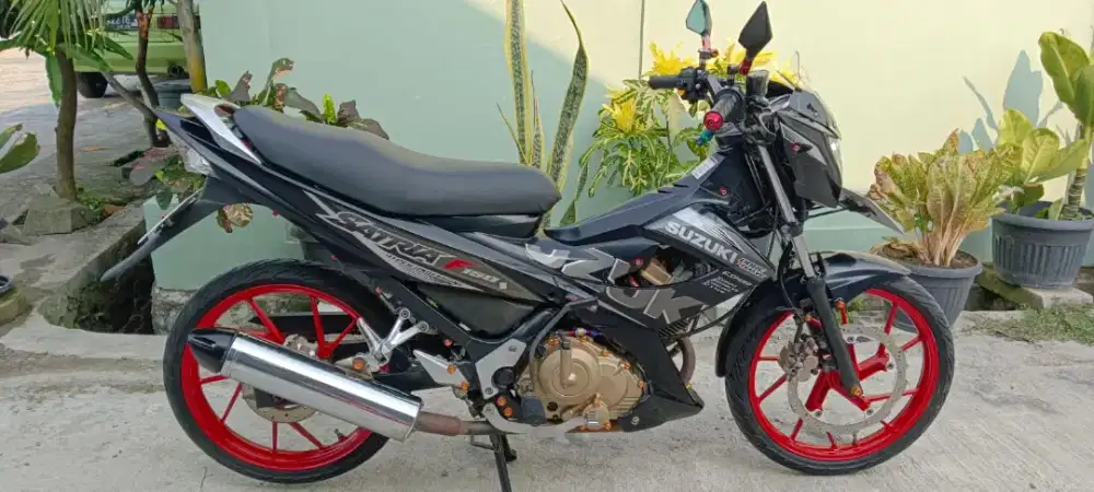 Suzuki Satria F 150cc thn 2014 mesin halus bodi bagus siap pakai