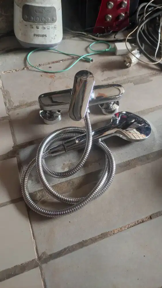 KRAN SHOWER MIXER PANAS DINGIN AMERICAN STANDARD SEKEN LIKE NEW