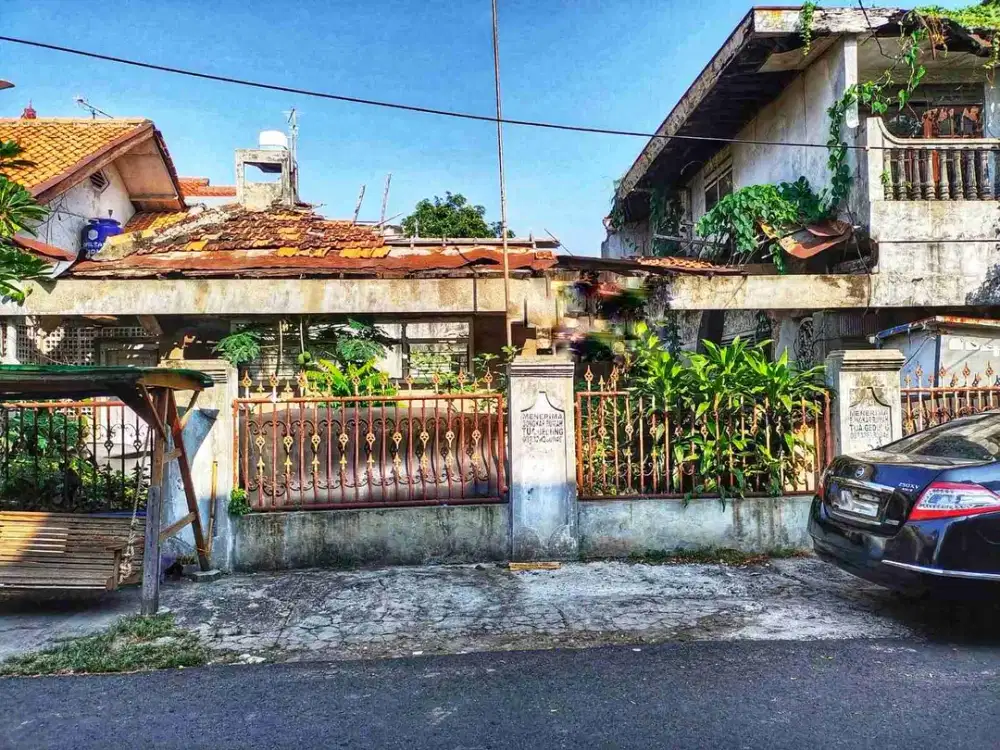 Rumah Lama Hitung Tanah Tebet Barat Jakarta Selatan.