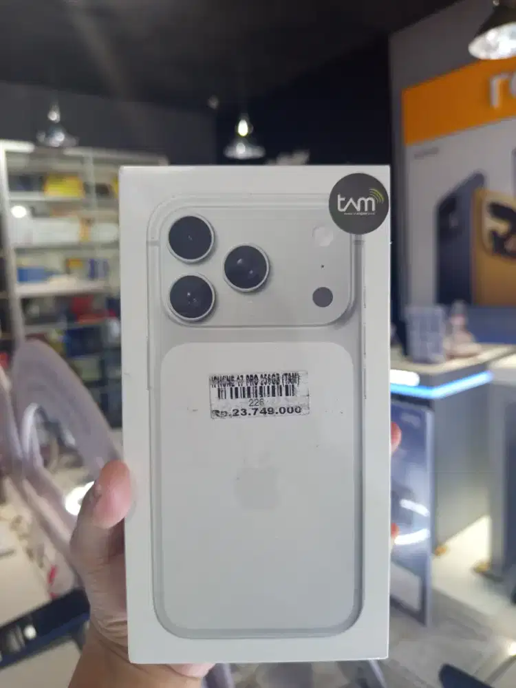 IPHONE 17 PRO SILVER 256 GB READY STOCK DI TOKO ATLANTIS JEMPONG