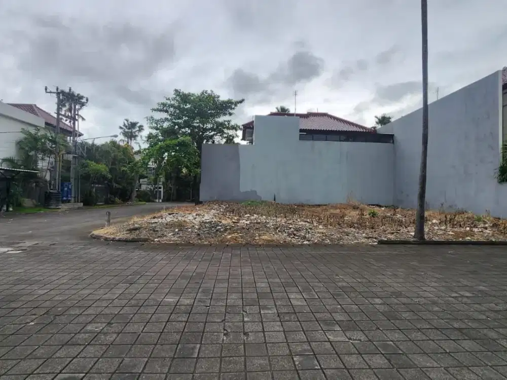 Rare residential land di Sunset Road, for sale.