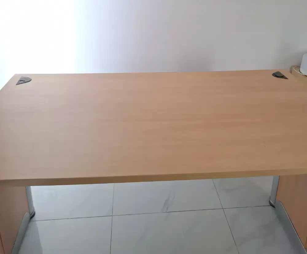 Meja kerja 140 x 70 x 75