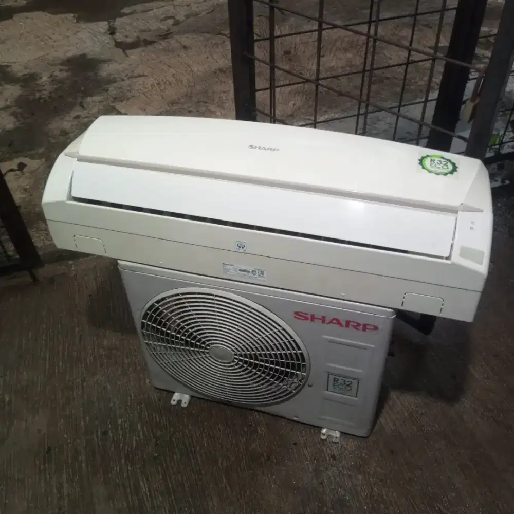 AC sharp 1/2 pk R32 dingin
