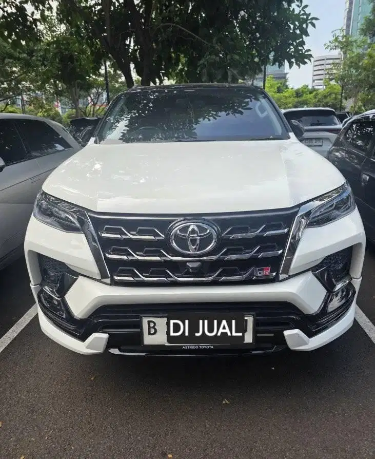 FORTUNER GR 2.8 4x2 AT 2023 CASH TERBAIK