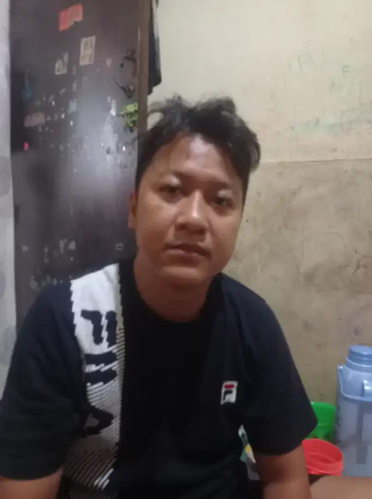 Mencari Pekerjaan Kurir Kantoran
