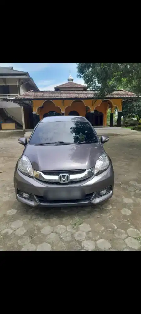Dijual honda mobilio tahun 2015