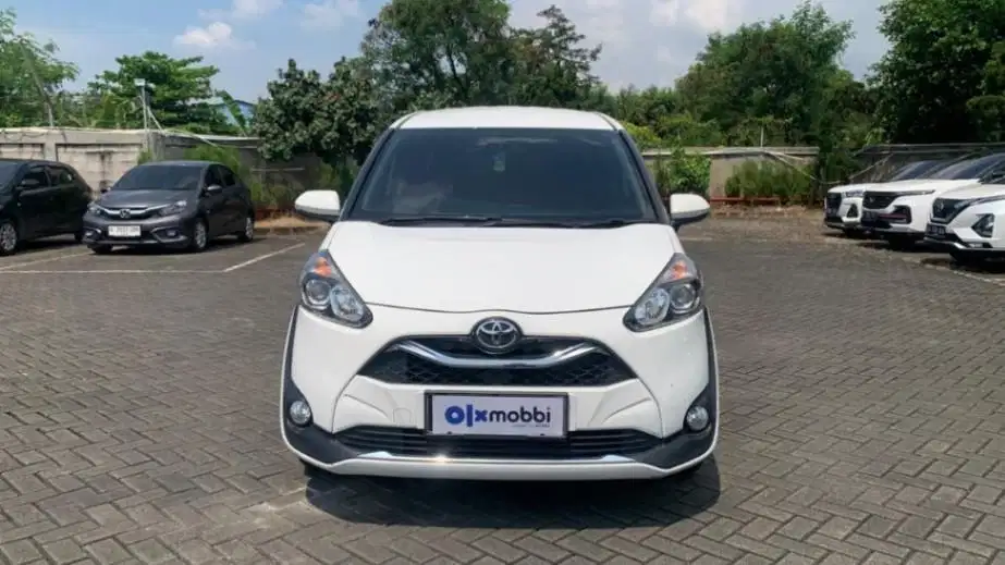 DP RENDAH Toyota Sienta 1.5 V Bensin-AT 2021 HFHS