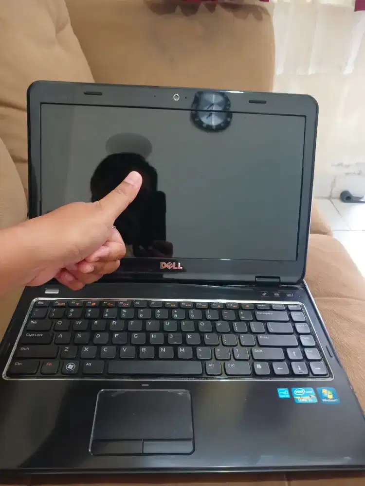 Laptop Dell MURAH NEGO sukasuka berfungsi 100% minus batterai