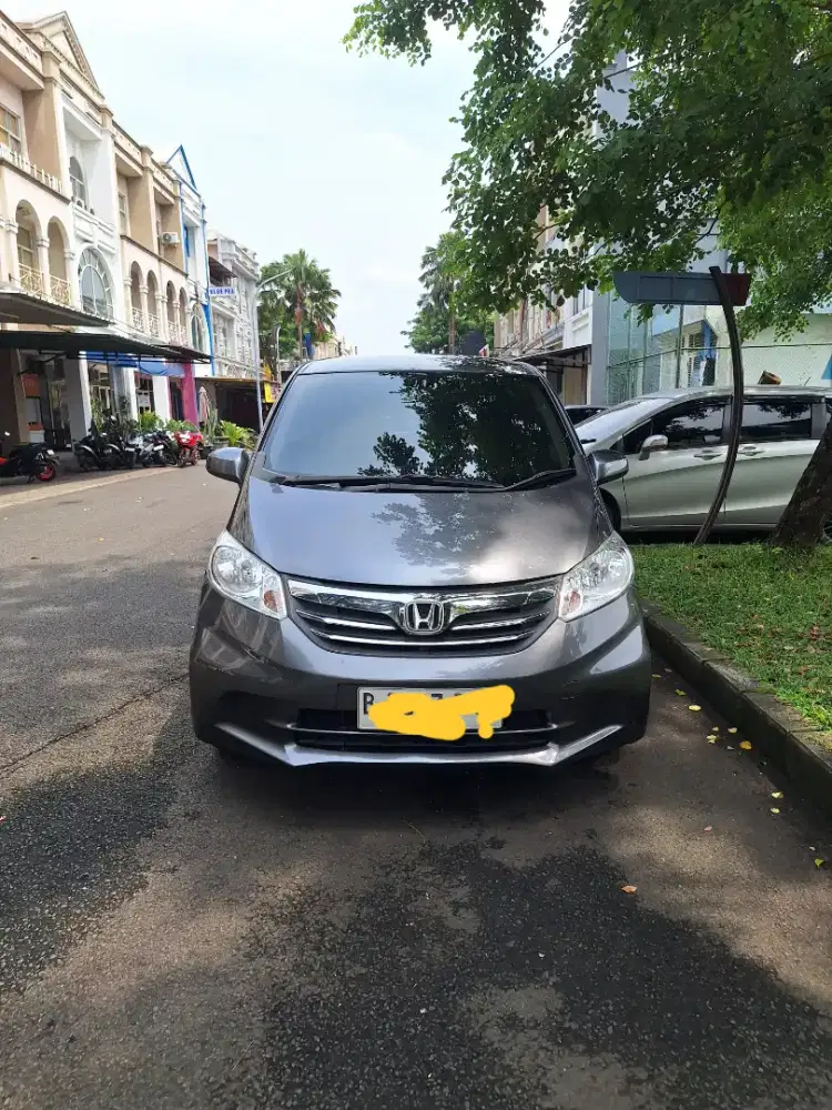 Honda Freed SD 2012