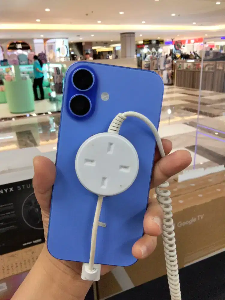iPhone 16 Basic
