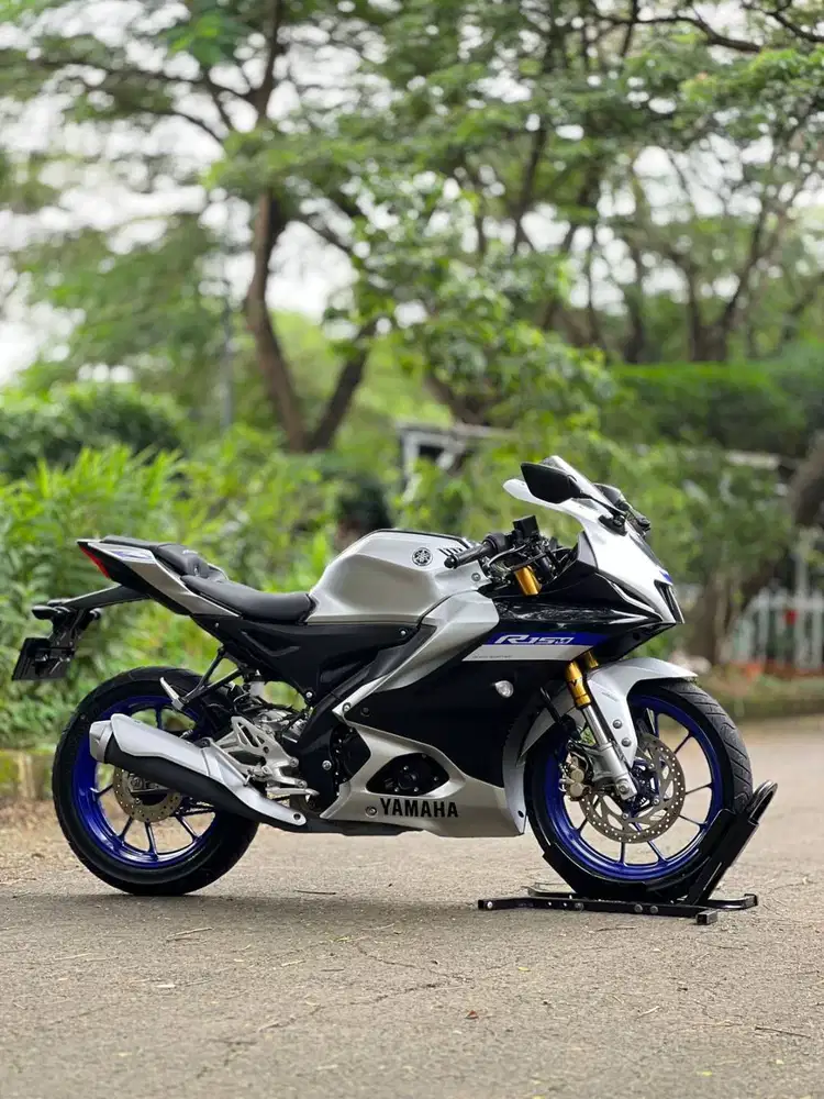 YAMAHA R15M ABS CONNECTED 2024 SILVER KM LOW PAJAK PANJANG SIAP RIDING