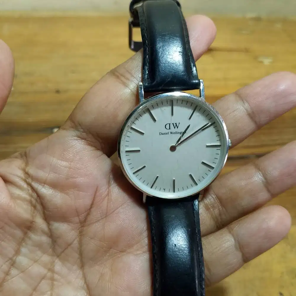 Jam tangan DW Daniel Wellington 33 mm