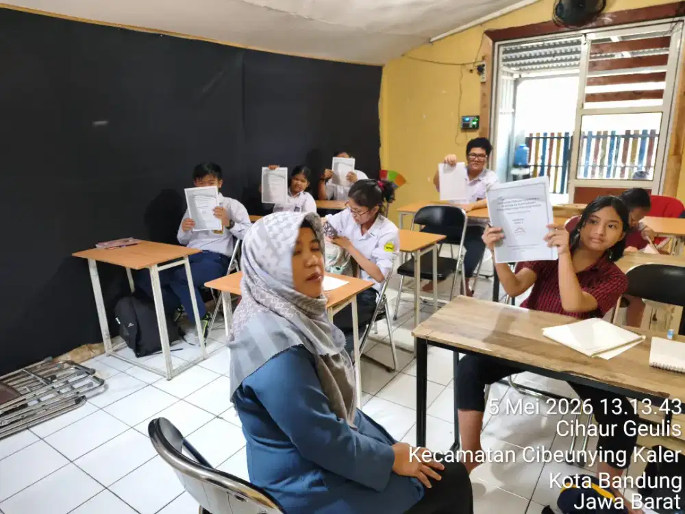 Gampang kerja. Gratis ijazah SMA. Ikuti kesetaraan paket c.