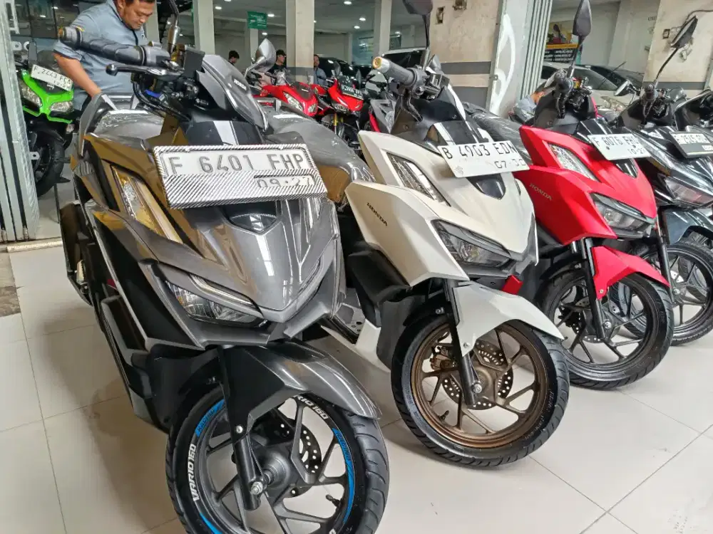 Vario 160 cbs 2022 km 3 ribu