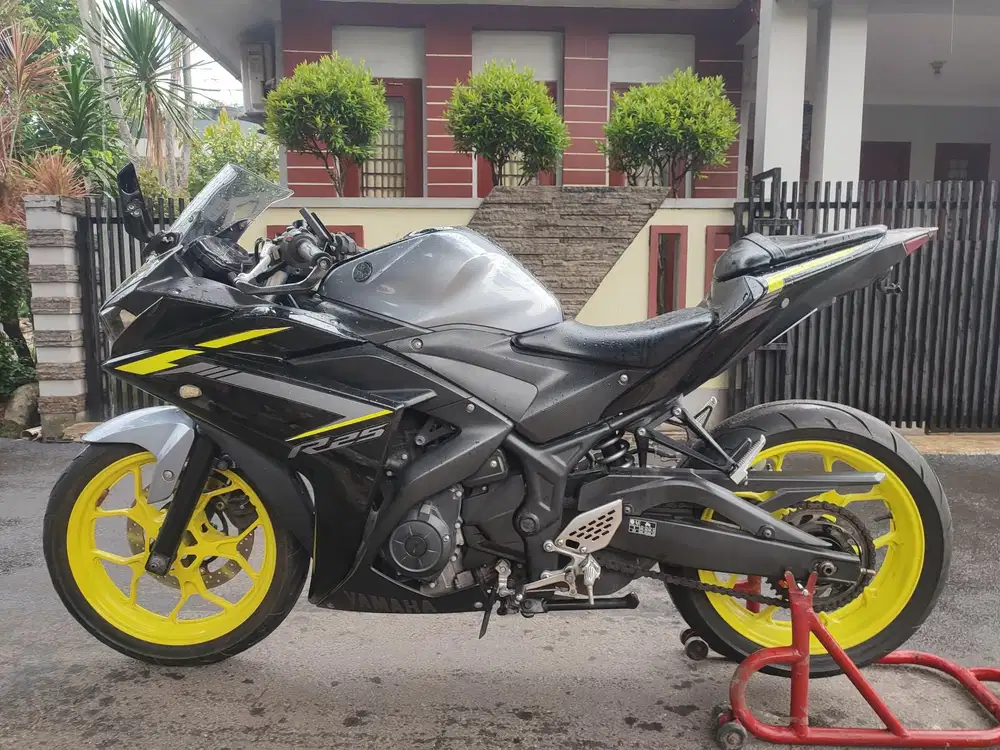 YAMAHA R25 TAHUN 2018