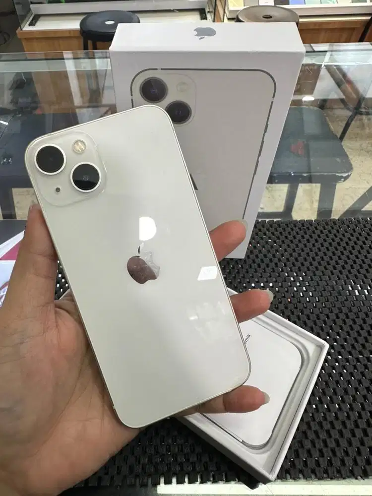 Second IPhone 13 256GB Starlight Ex Garansi Resmi Mulusss